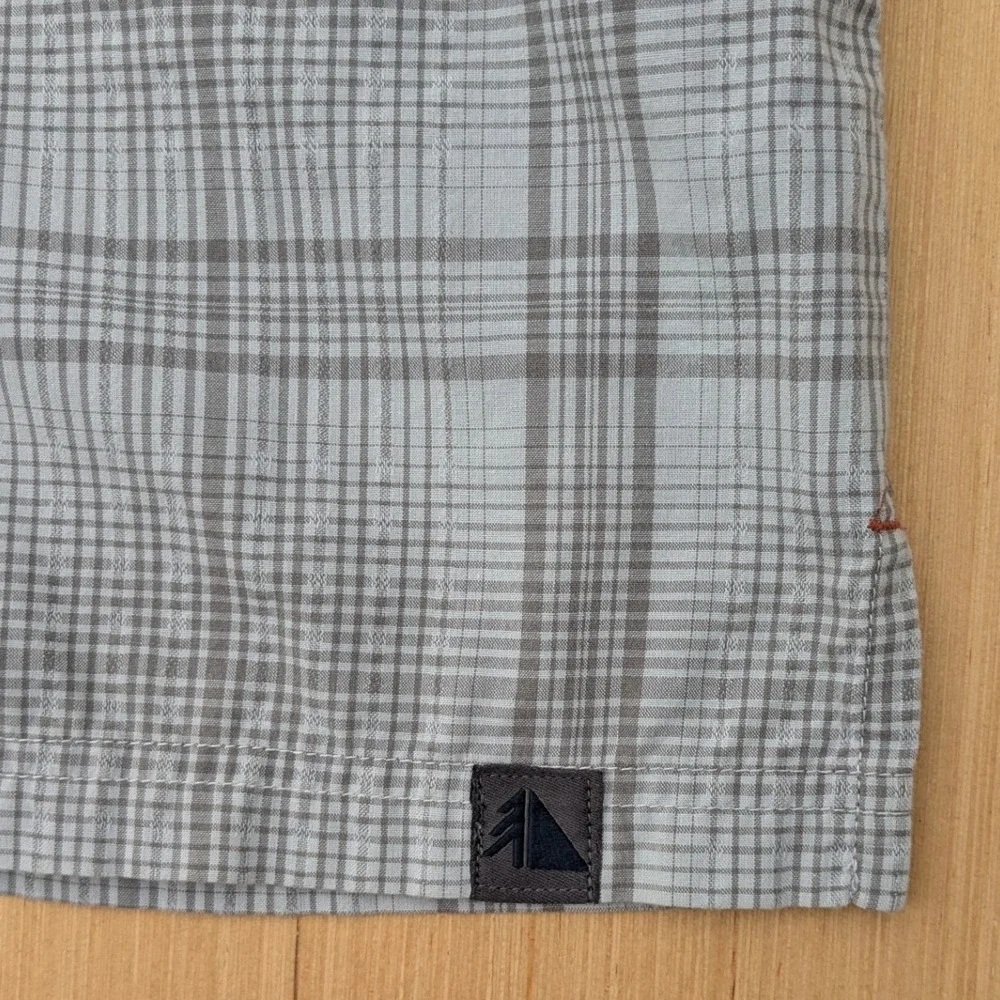 L.L. Bean Gray Plaid Short Sleeve Casual Button Up Shirt Men's‎ Large